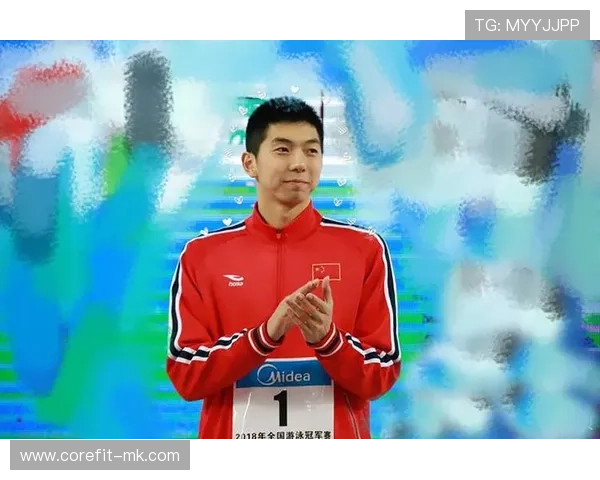 闫子贝短距离蛙泳强势突围，再创佳绩引关注