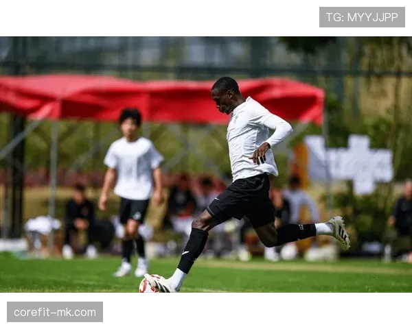 门将状态回勇力挽狂澜，助球队关键战逆转取胜