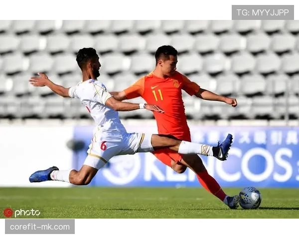 费耶诺德中路渗透战术成效显著,进攻组织持续提升 费耶诺德中路渗透战术成效显著,进攻组织持续提升