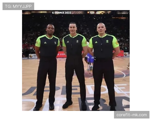 阻挡犯规到底什么时候吹？裁判判罚标准全解读