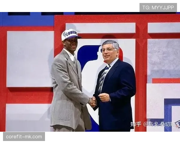 马布里突破创造出手机会提升球队关键得分效率